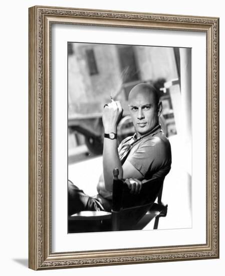 Yul Brynner, 1957-null-Framed Photo