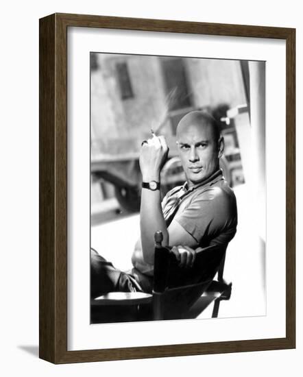 Yul Brynner, 1957-null-Framed Photo