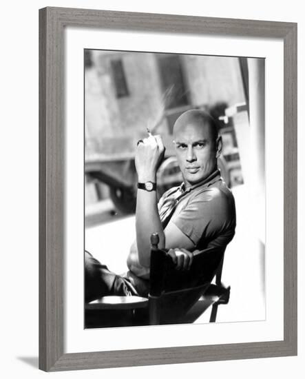 Yul Brynner, 1957-null-Framed Photo
