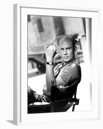 Yul Brynner, 1957-null-Framed Photo