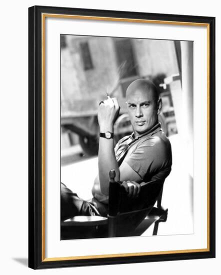 Yul Brynner, 1957-null-Framed Photo