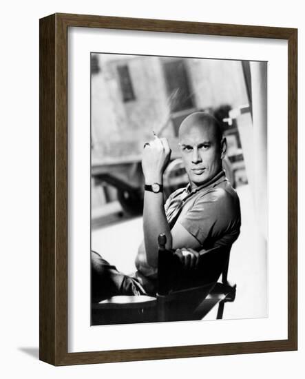 Yul Brynner, 1957-null-Framed Photographic Print