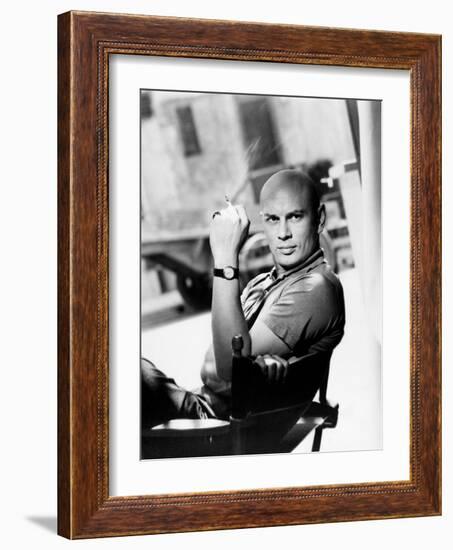 Yul Brynner, 1957-null-Framed Photographic Print