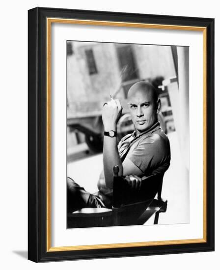 Yul Brynner, 1957-null-Framed Photographic Print