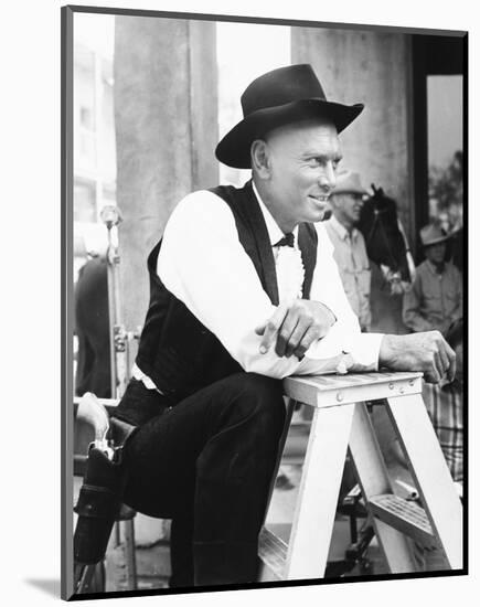 Yul Brynner-null-Mounted Photo