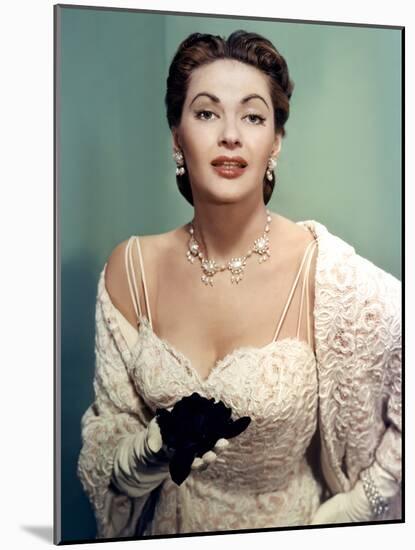 Yvonne by Carlo (1922 2007) actrice d'origine canadienne naturalisee americaine ici en, 1956 (photo-null-Mounted Photo