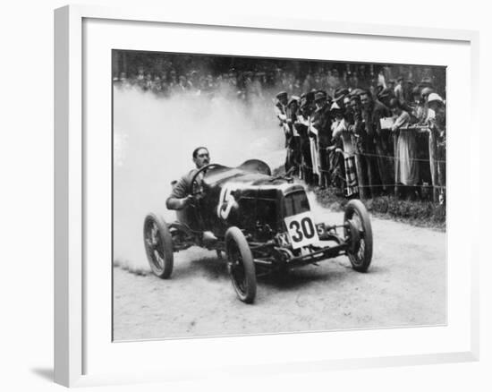 Zborowski Driving a 1922 Aston Martin 1.5 Litre 'Strasbourg' at Shelsey Walsh, (1922)-null-Framed Photographic Print