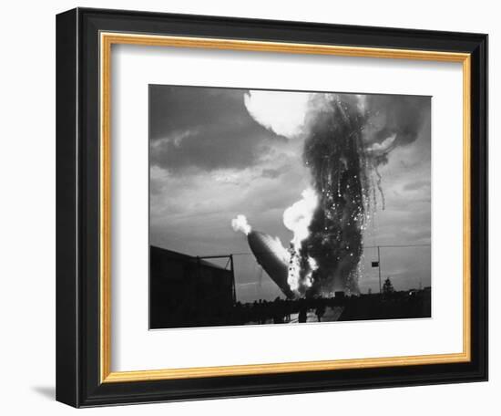 Zeppelin Hindenburg Burning in Lakehurst-null-Framed Photographic Print