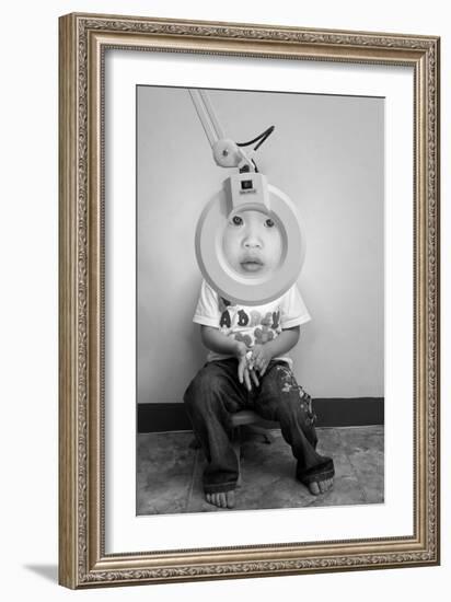 Zoom In-Eddy Tanu-Framed Photographic Print